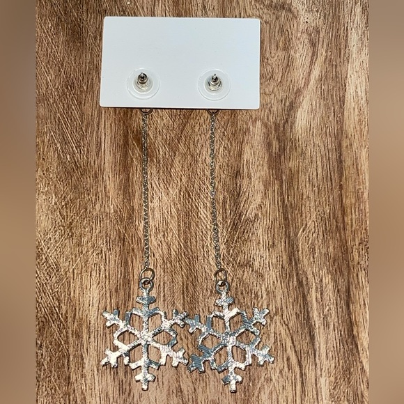 Snowflake Dangle Earrings NEW Sparkles Rhinestone Silver-Tone Long Duster - Picture 4 of 6
